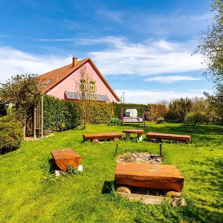 Authentic And Cosy With Big Beautifull Garden Altentreptow