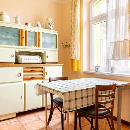 Apartment Authentic And Cosy With Big Beautifull Garden Altentreptow